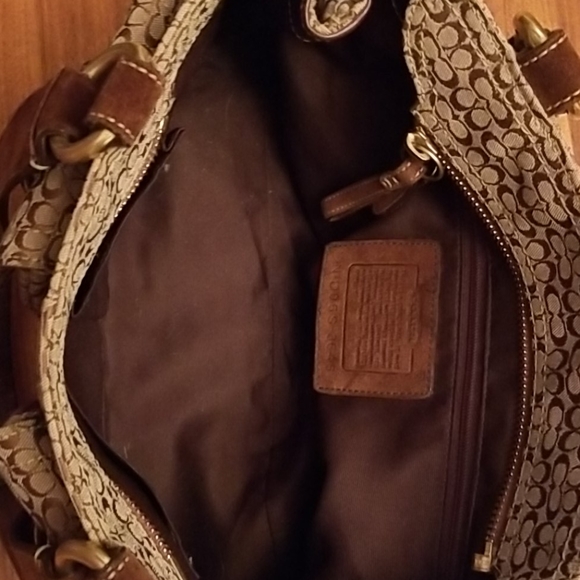 Coach signature fabric/leather/suede purse!!! - Picture 12 of 12